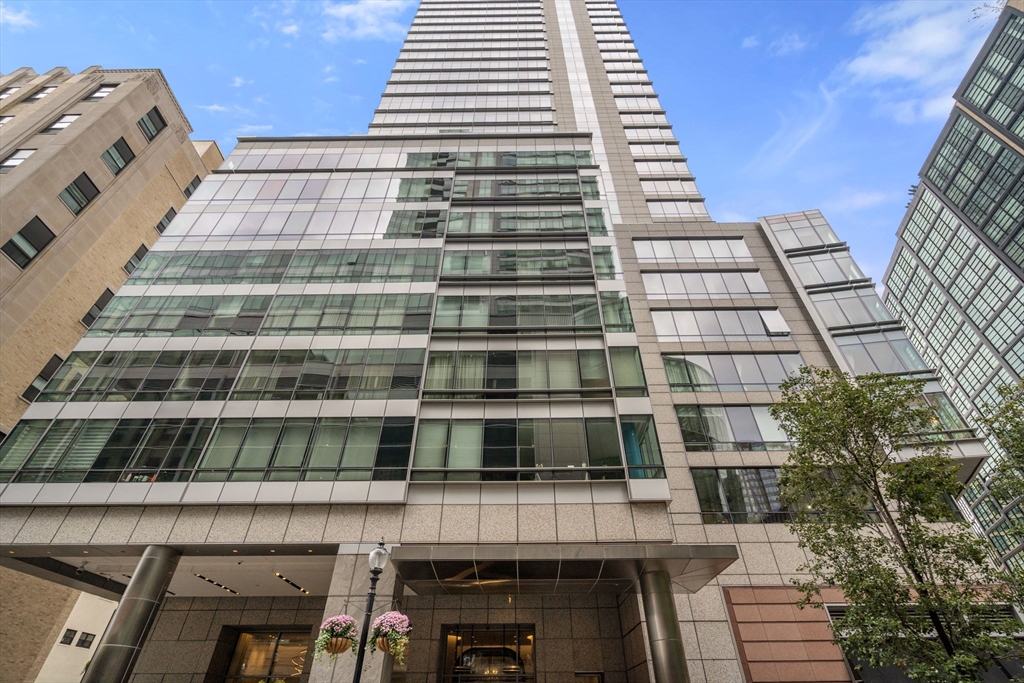 1 Avery Street, Unit 33A Boston, MA 02111 - Photo 28 of 29 a front view of a building