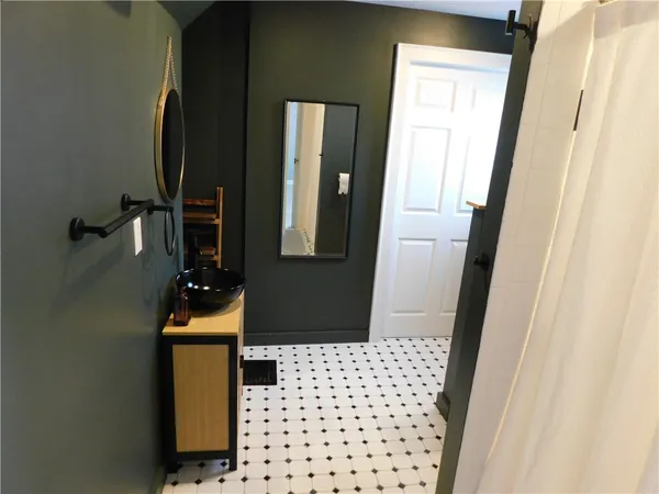 $2,600 | 321 North Main Street, Canandaigua City, NY 14424