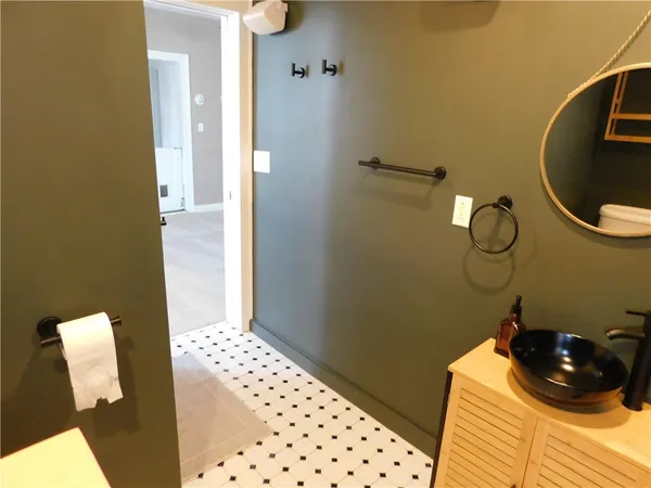 $2,600 | 321 North Main Street, Canandaigua City, NY 14424