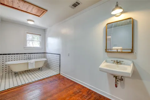 $995,000 | 708-712 Nowotny Lane, Austin, TX 78702