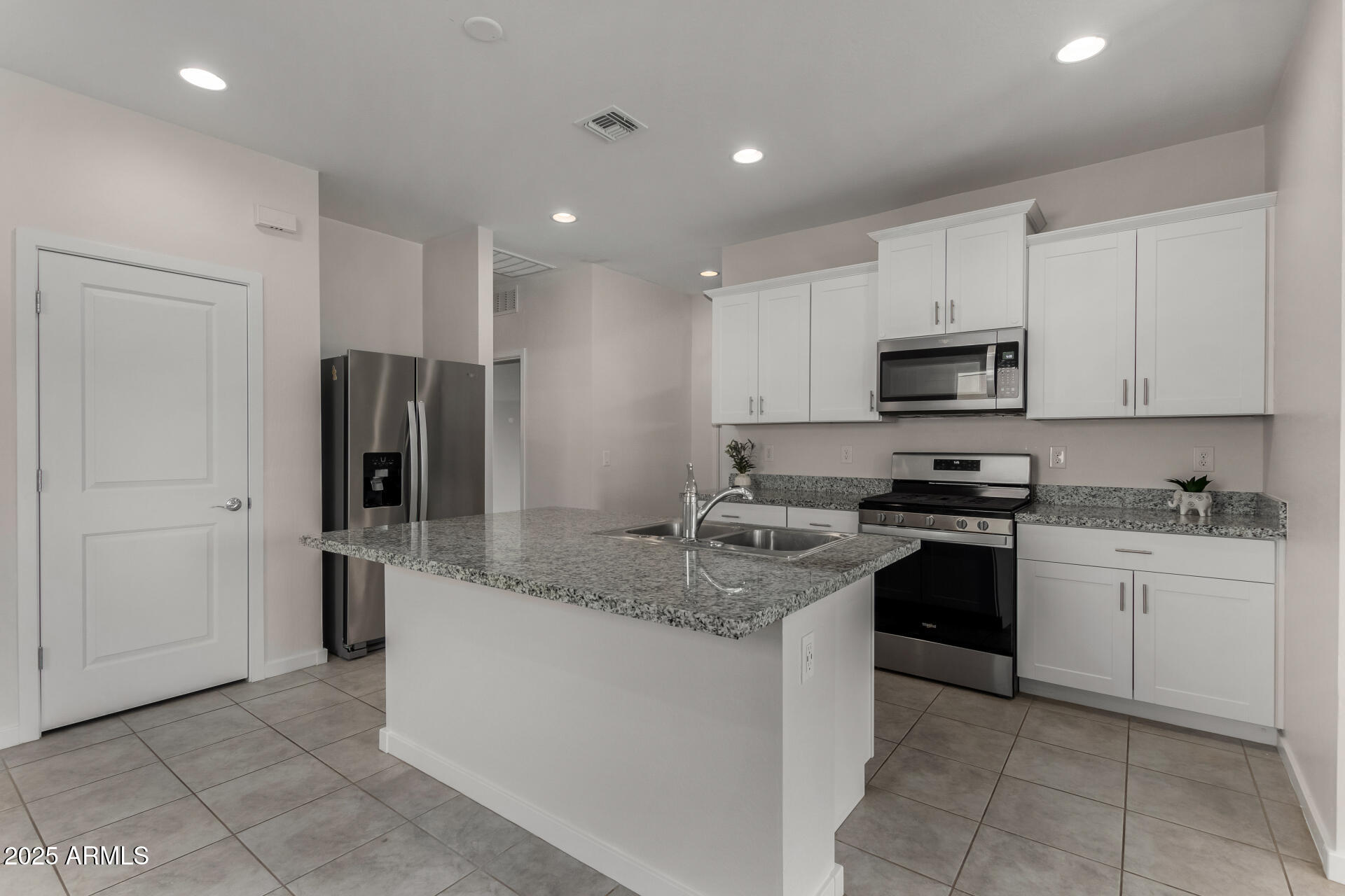 3704 East Haflinger Road San Tan Valley, AZ 85140 - Photo 9 of 38 17 - Haflinger