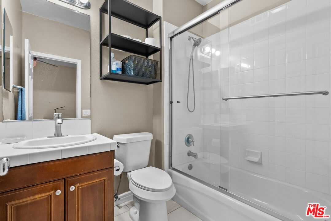 25618 Henley Way Stevenson Ranch, CA 91381 - Photo 24 of 47