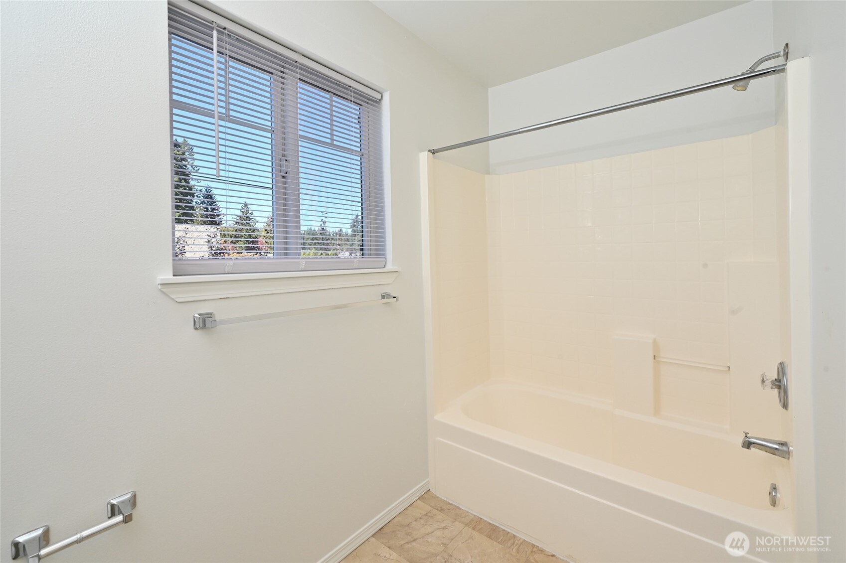 6411 Broadway Everett, WA 98203 - Photo 22 of 34