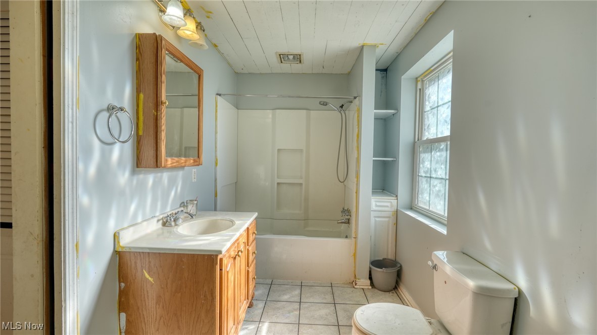 4896 High Hill Road Cambridge, OH 43725 - Photo 20 of 48 Bathroom/laundry, first floor