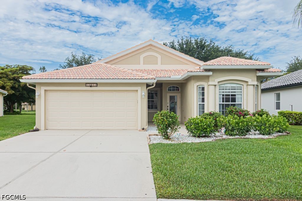 12822 Ivory Stone Loop Fort Myers, FL 33913 - Photo 2 of 50