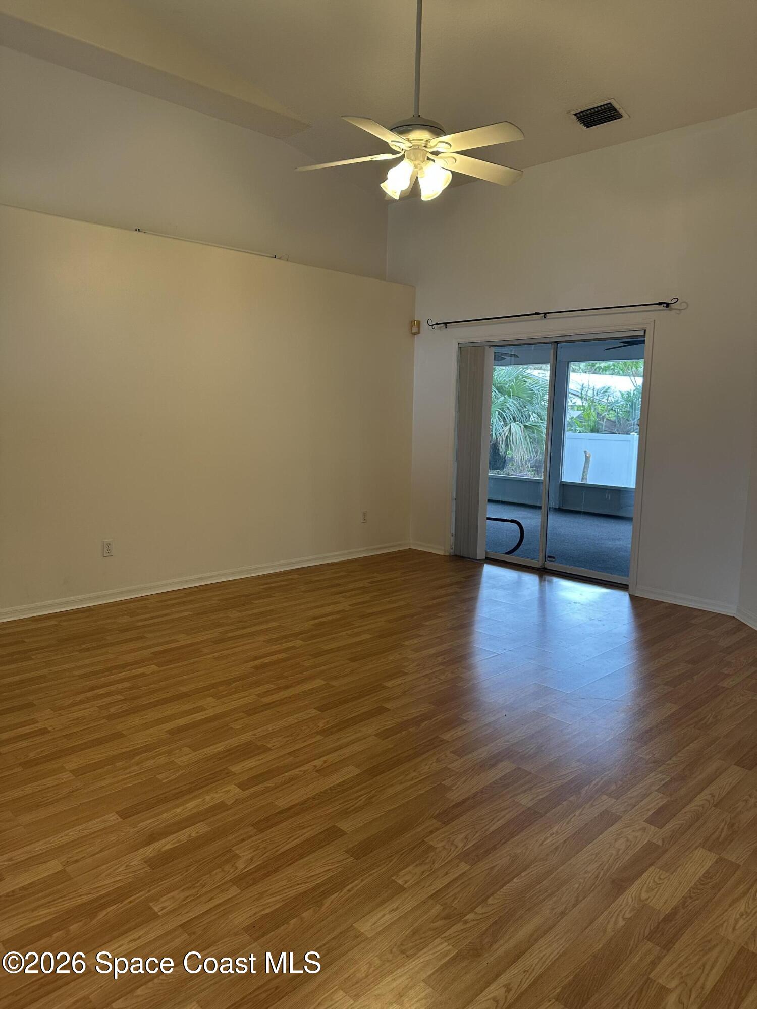 632 Bayfront Terrace Sebastian, FL 32958 - Photo 15 of 24 living