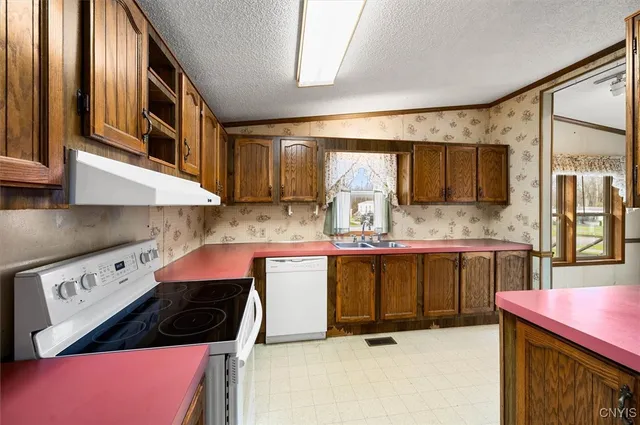 $74,000 | 144 Anthony Lane, New Hartford, NY 13323