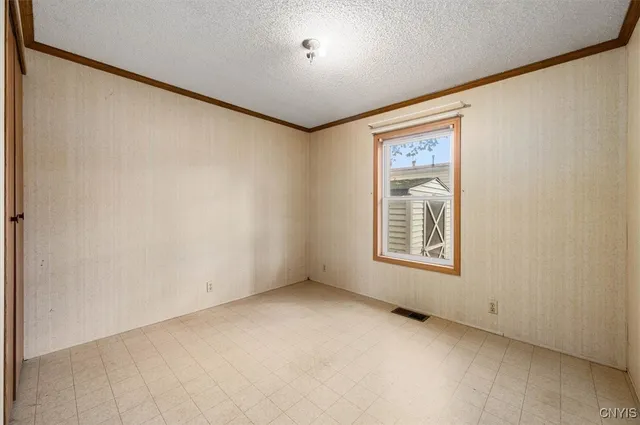 $74,000 | 144 Anthony Lane, New Hartford, NY 13323