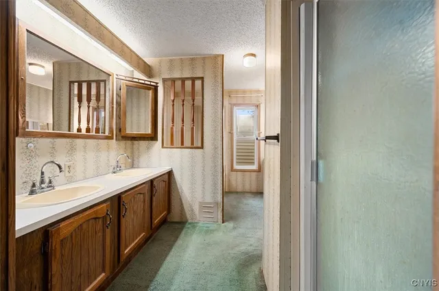 $74,000 | 144 Anthony Lane, New Hartford, NY 13323