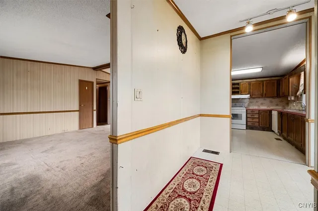 $74,000 | 144 Anthony Lane, New Hartford, NY 13323