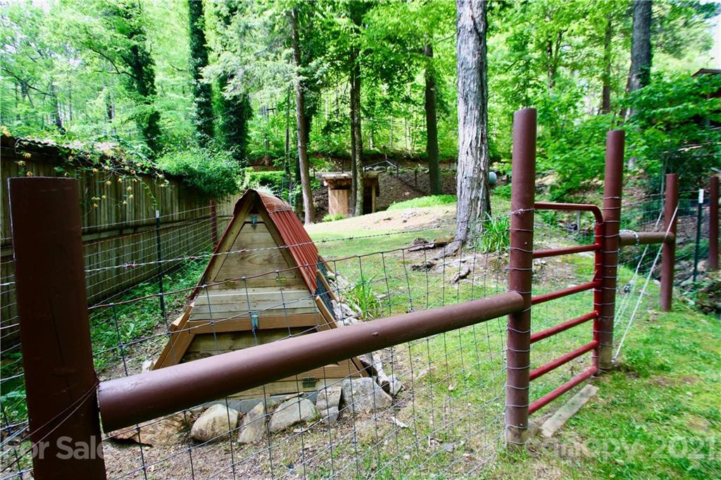 760 Cabin Flats Road Sylva, NC 28779 - Photo 39 of 47 Gallery Image 39