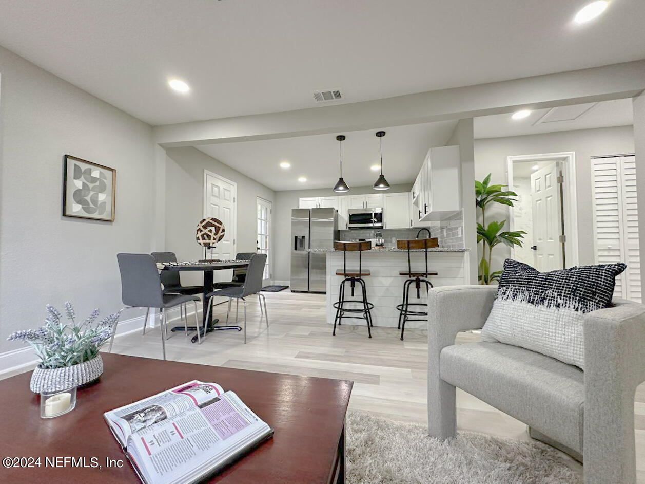 4510 Bedford Road Jacksonville, FL 32207 - Photo 4 of 38 IMG-20240913-WA0028