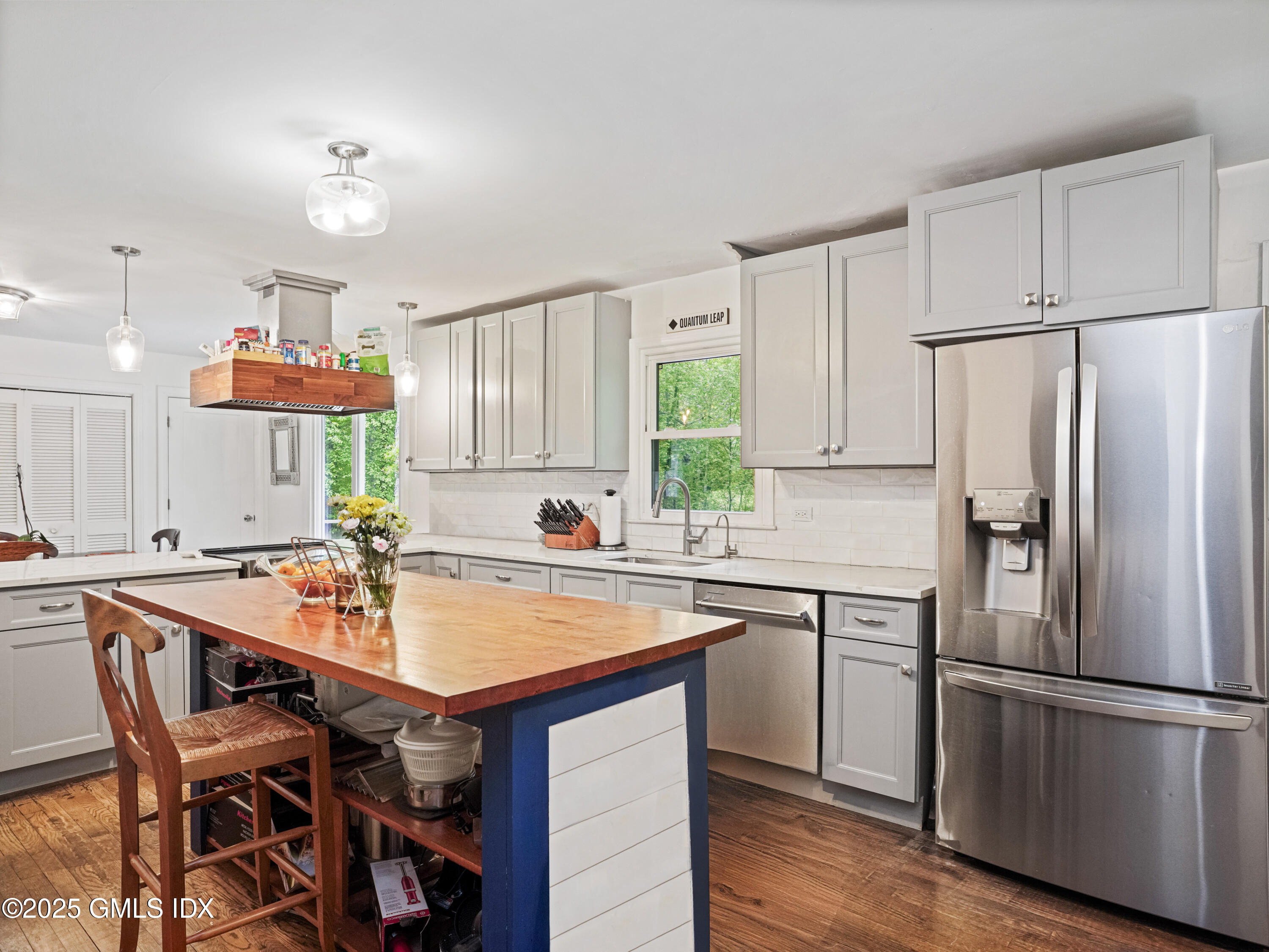 330 Cognewaugh Road Cos Cob, CT 06807 - Photo 4 of 24 Eat-in kitchen