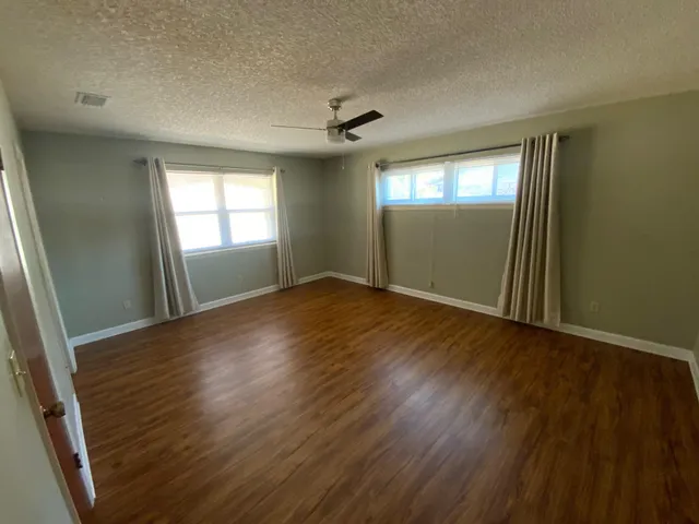 $2,250 | 129 12th Avenue, Shalimar, FL 32579