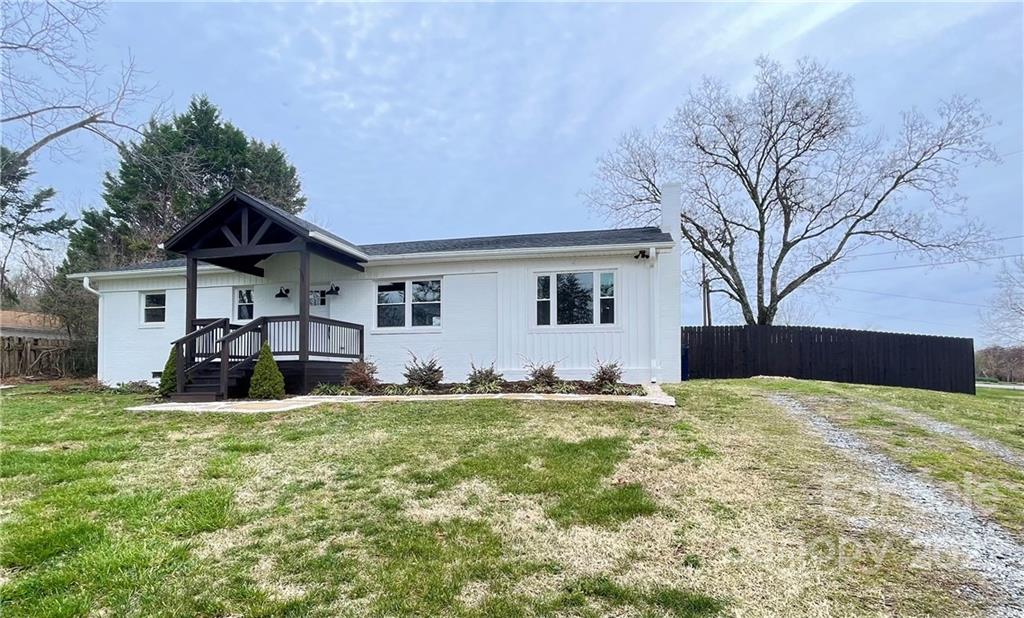 4579 Omega Road Lenoir, NC 28645 - Photo 2 of 13 Gallery Image 2