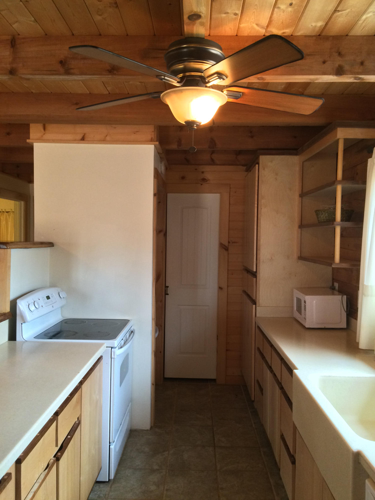 585 Mathis Cove Road, Unit 8 Birchwood, TN 37308 - Photo 9 of 39 9 Kitchen