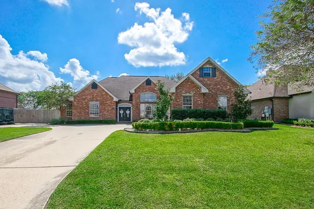 $519,500 | 112 Jasmine Court, Belle Chasse, LA 70037