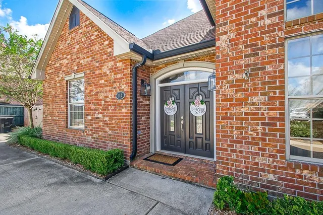 $519,500 | 112 Jasmine Court, Belle Chasse, LA 70037