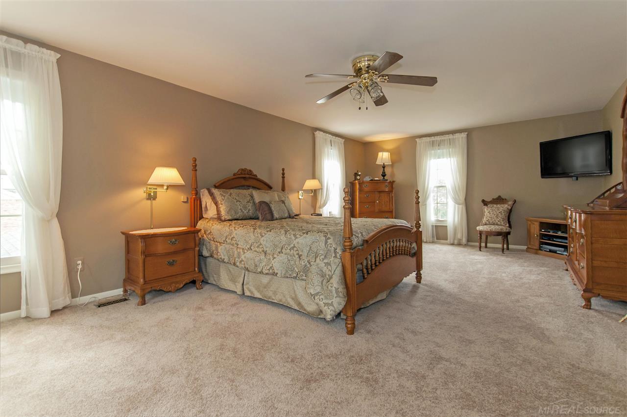 515 Fisher Road Grosse Pointe, MI 48230 - Photo 30 of 42 31294404-29.JPG