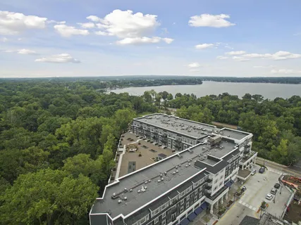 $1,895,000 | 935 Lake Street East, Unit 312, Wayzata, MN 55391