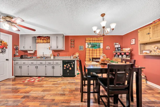 $260,000 | 55 Beachview Lane, Troutville, VA 24175