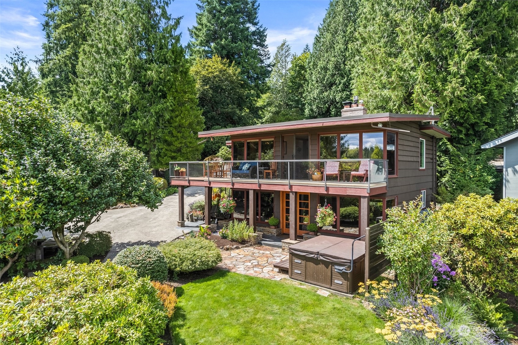 18232 West Spring Lake Drive Southeast Renton, WA 98058 - Photo 4 of 40 Gallery Image 4