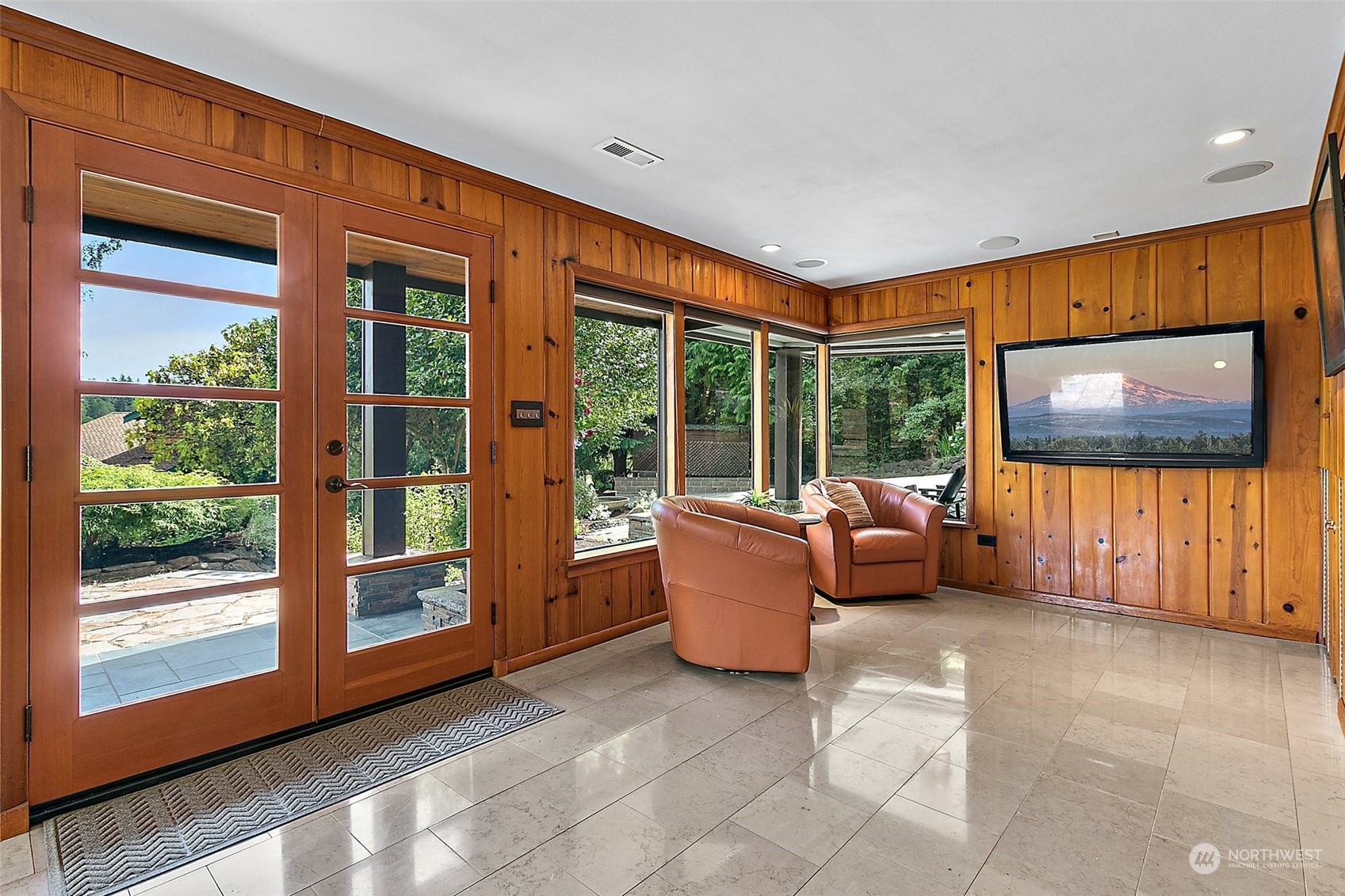 18232 West Spring Lake Drive Southeast Renton, WA 98058 - Photo 6 of 40 Gallery Image 6