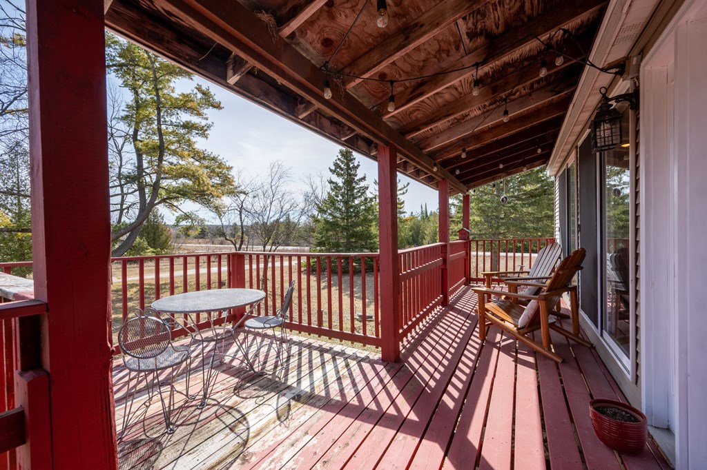 7254 Hammarstrom Road Sturgeon Bay, WI 54235 - Photo 9 of 39 Front Deck