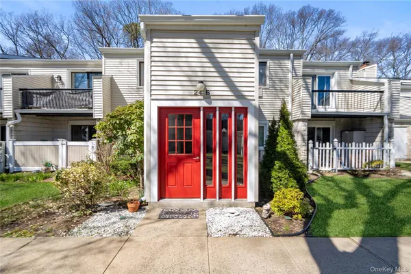 a view of a house with outdoor space
