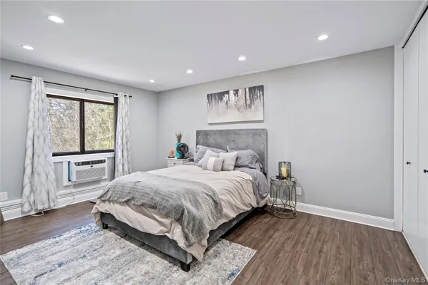 $450,000 | 24 Richmond Boulevard, Unit 4B, Ronkonkoma, NY 11779