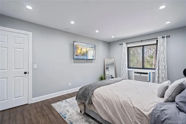 $450,000 | 24 Richmond Boulevard, Unit 4B, Ronkonkoma, NY 11779