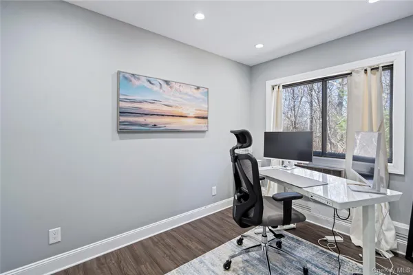 $450,000 | 24 Richmond Boulevard, Unit 4B, Ronkonkoma, NY 11779
