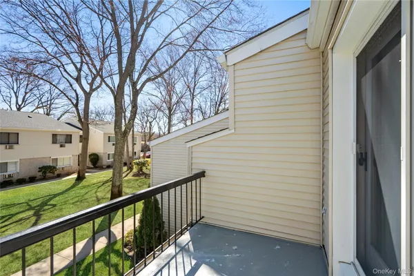 $450,000 | 24 Richmond Boulevard, Unit 4B, Ronkonkoma, NY 11779