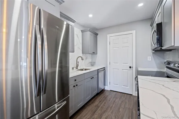 $450,000 | 24 Richmond Boulevard, Unit 4B, Ronkonkoma, NY 11779