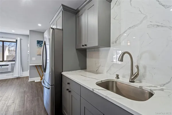 $450,000 | 24 Richmond Boulevard, Unit 4B, Ronkonkoma, NY 11779