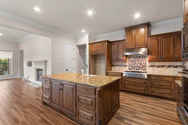 $595,000 | 2458 Jill Circle, Spring, TX 77388