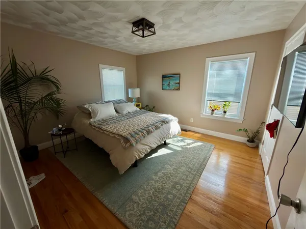 $2,800 | 6 Wilson Street, Unit 1, Bristol, RI 02809