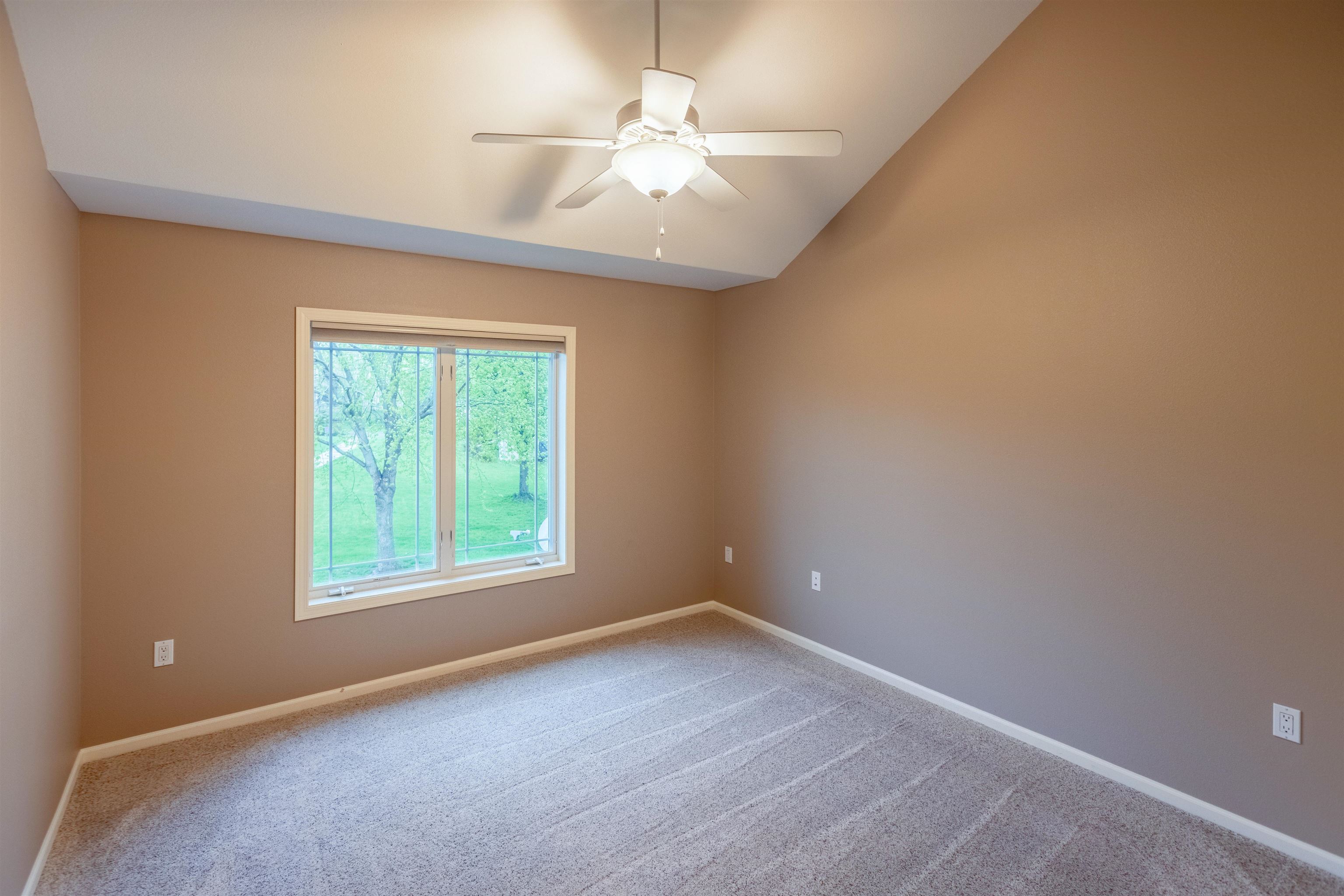 3186 South High Point Road, Unit 3186 Madison, WI 53719 - Photo 18 of 22