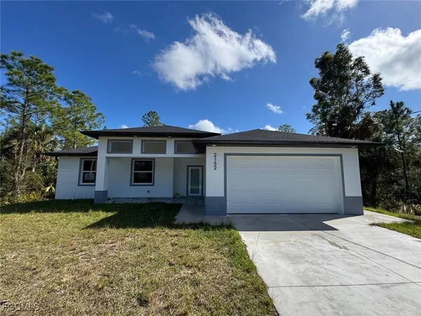 $329,000 | 2152 Winnetka Drive, Lehigh Acres, FL 33920