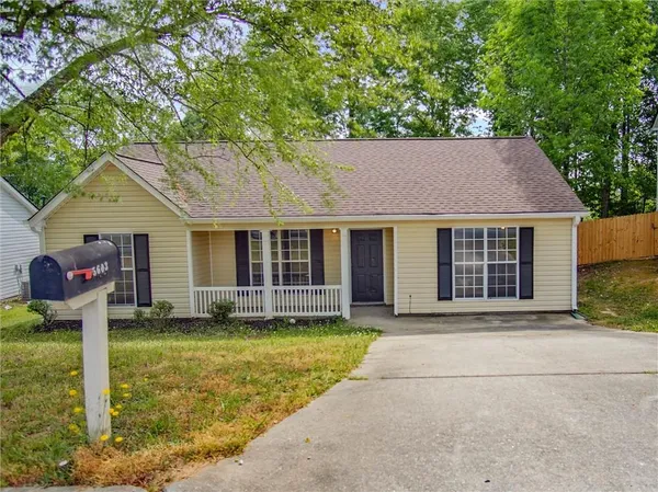 $235,000 | 5603 Eagles Feather Lane, Riverdale, GA 30274