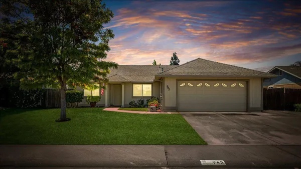 $474,999 | 942 Ayers Lane, Galt, CA 95632
