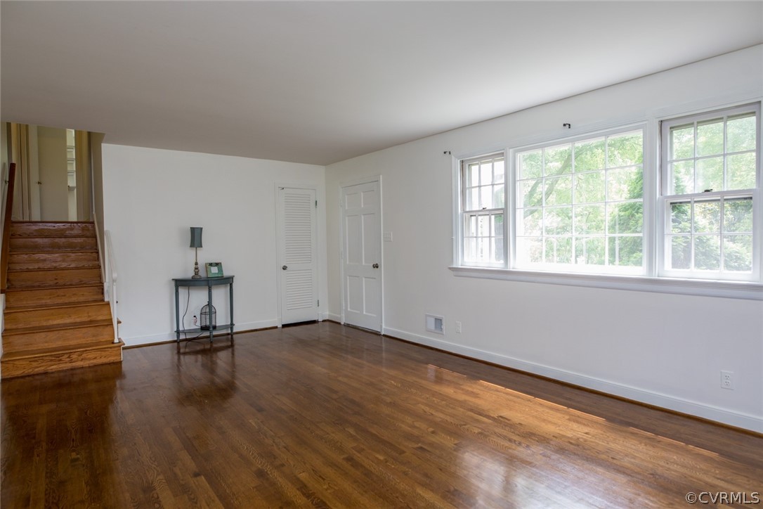 110 Swanage Road North Chesterfield, VA 23236 - Photo 4 of 40 Gallery Image 4