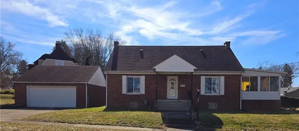 $239,900 | 1521 Nicholear Avenue, Coshocton, OH 43812