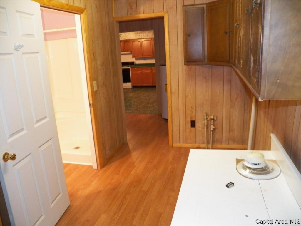 231 South Knox Street Oneida, IL 61467 - Photo 15 of 25 Gallery Image 15