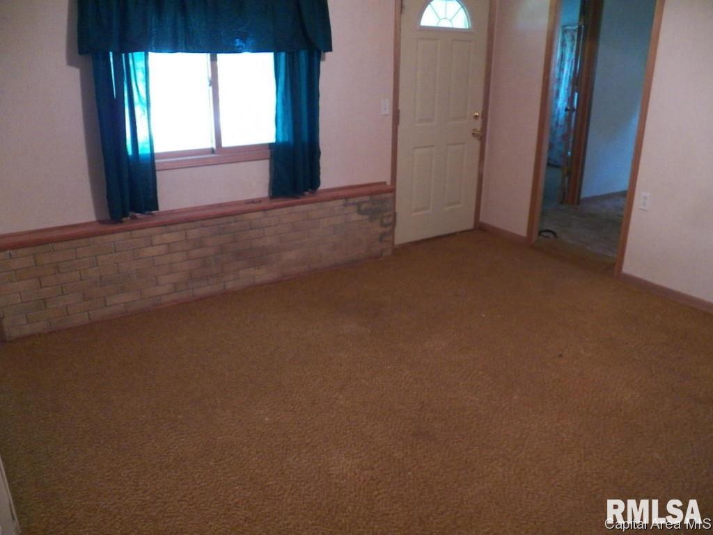 231 South Knox Street Oneida, IL 61467 - Photo 6 of 25 Gallery Image 6