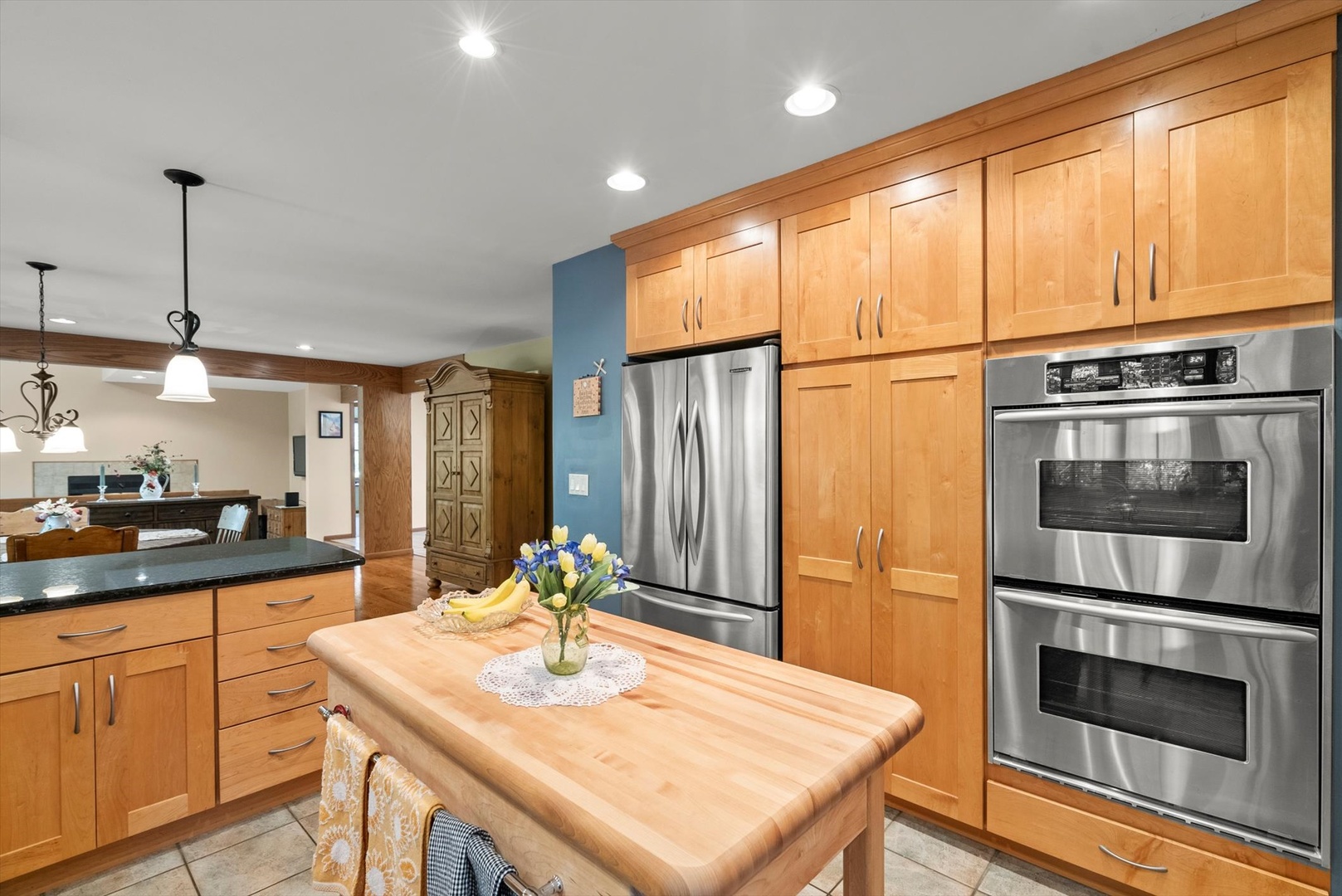 625 Wood Ridge Court Elgin, IL 60123 - Photo 8 of 28 Gallery Image 8