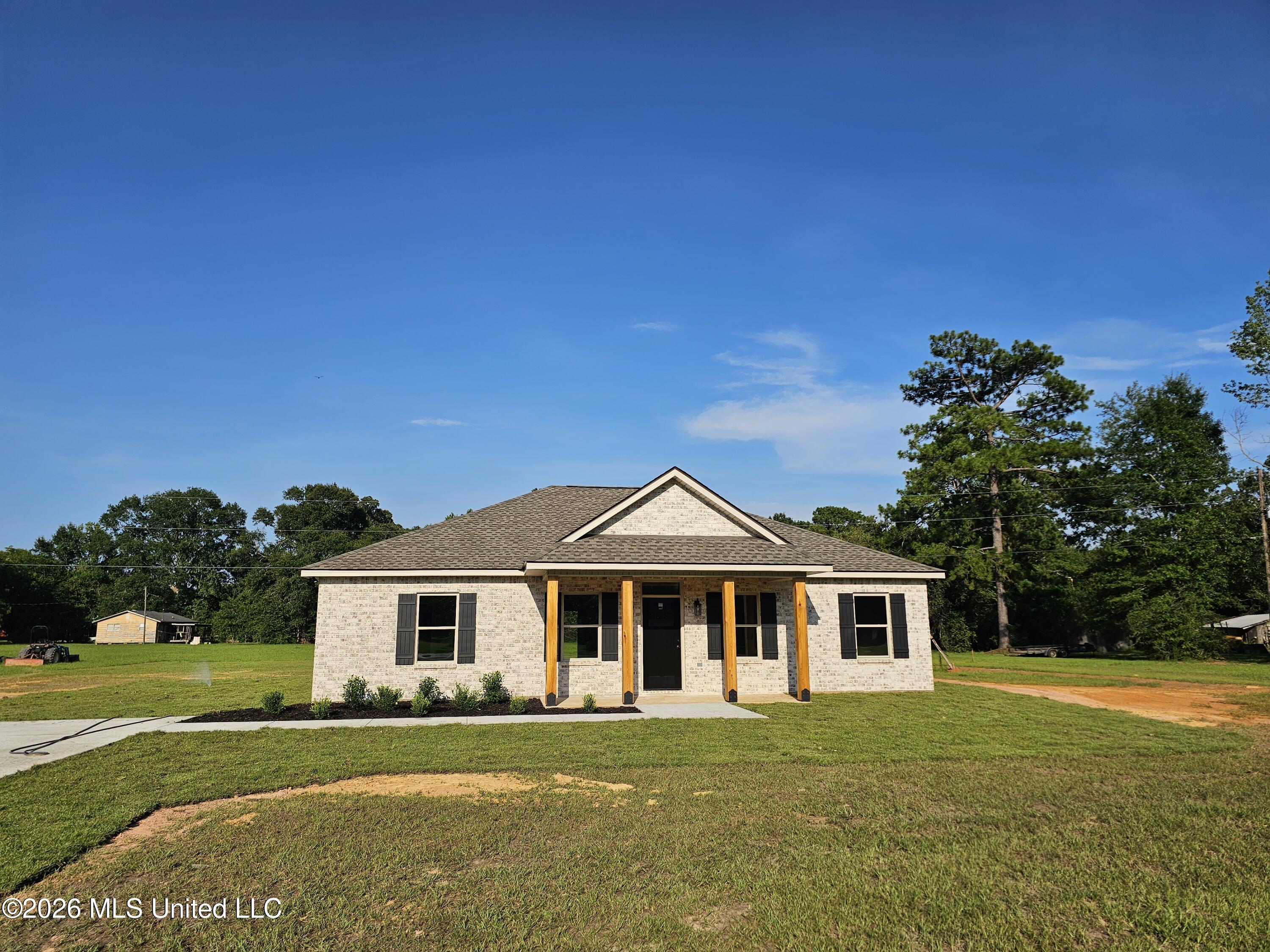 1692 Ceasar Road Carriere, MS 39426 - Photo 29 of 29 Front of home