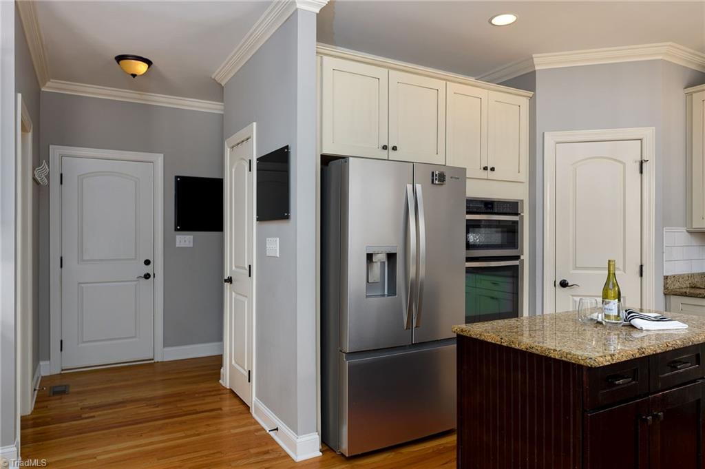 8931 Grove Park Drive Oak Ridge, NC 27310 - Photo 11 of 36