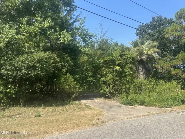 $140,000 | 10107 Church Avenue, D'Iberville, MS 39540