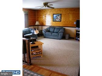 56 Heather Road Newark, DE 19702 - Photo 6 of 10 Living Room